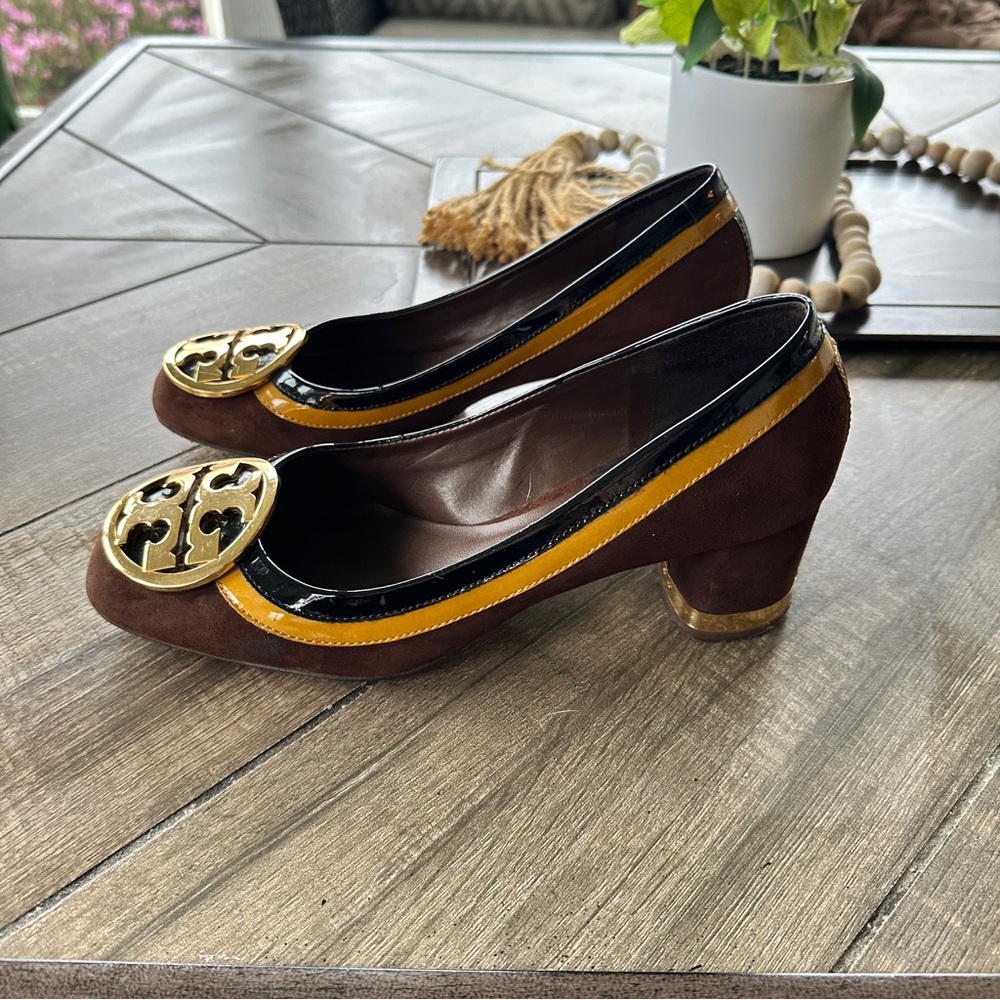 Tory Burch Brown Suede Block Heels with Gold Metal TB emblem. Size 6.5 Women’s